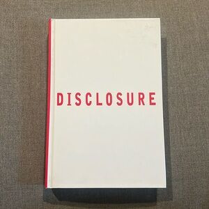 📚Disclosure by Michael Crichton